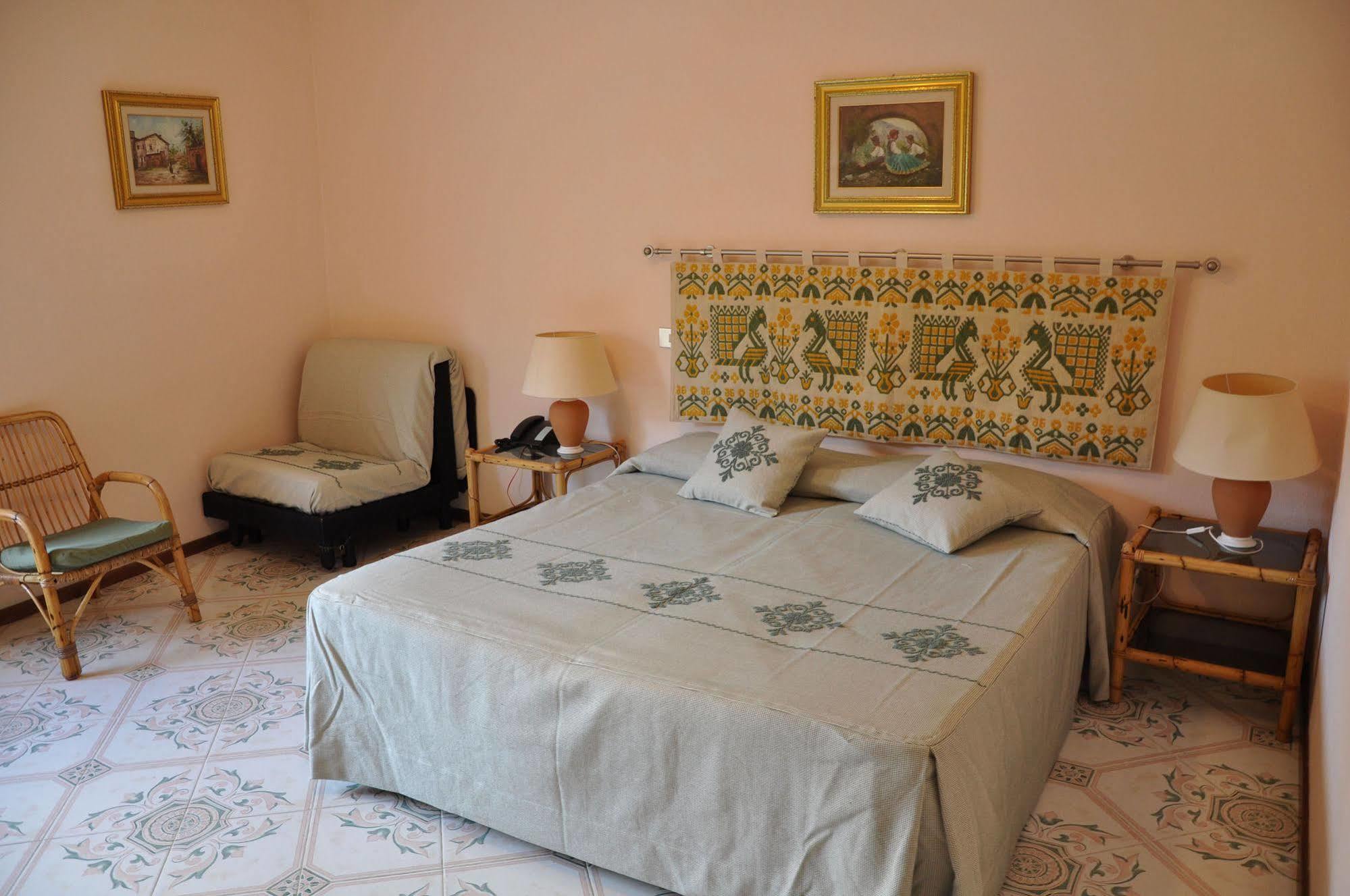 Hotel L'Oasi Cala Gonone Eksteriør bilde